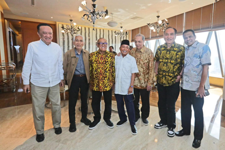 Halal Bihalal Dewan Kehormatan DPP Partai Golkar, Para Tokoh Senior Beringin Diskusi dan Silaturahmi